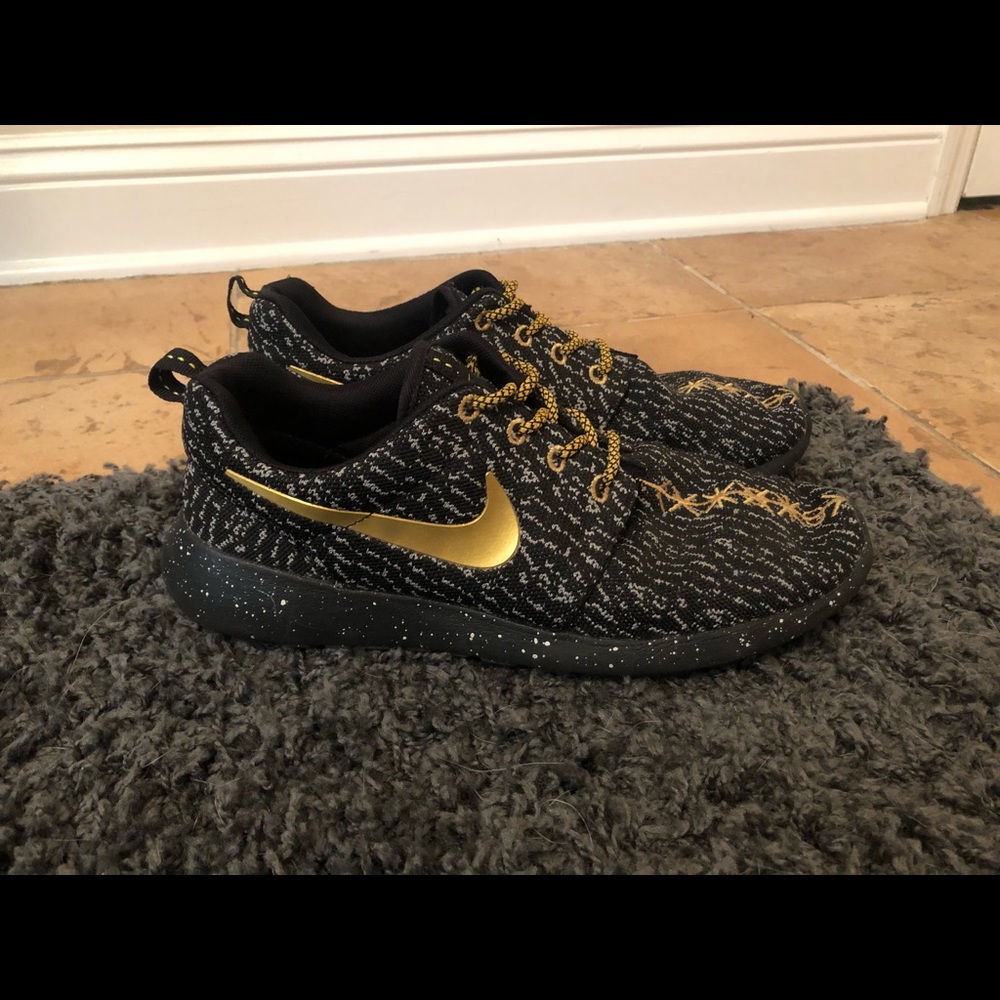 Custom Nike Roshe Run X Flyknit Yeezy Boost 350
